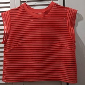 Unique structured top